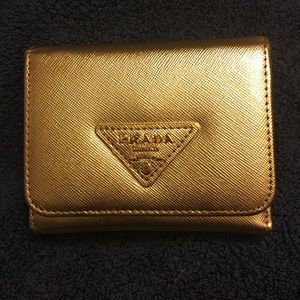💫Never used, vintage Prada wallet 💫